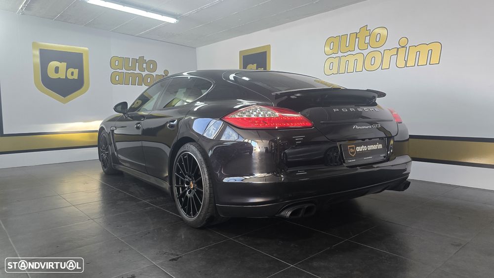 Porsche Panamera GTS PDK - 17