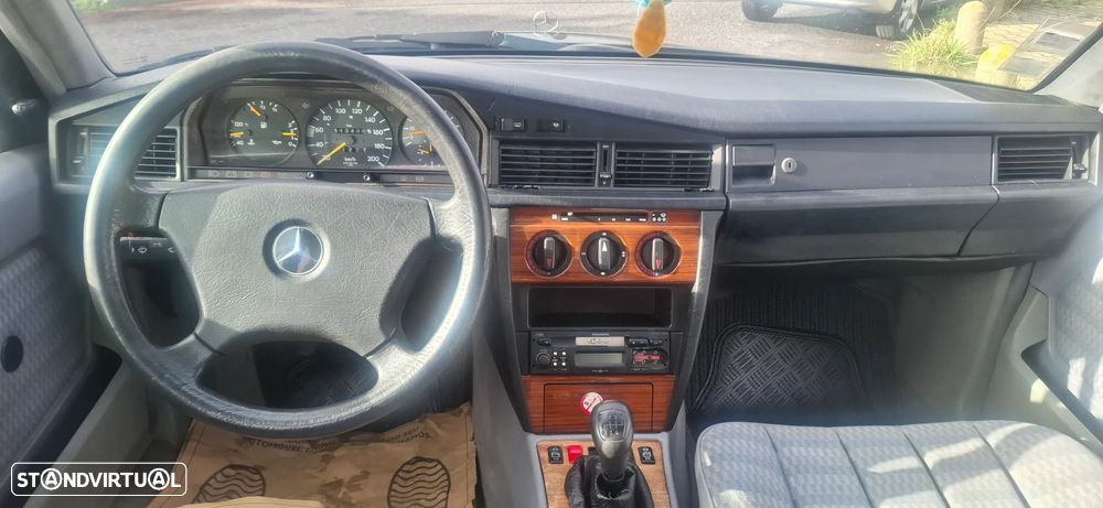 Mercedes-Benz W201 (1982-1993) 190 D 2.5 - 9