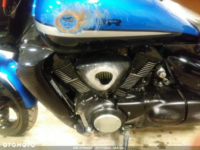 Suzuki Intruder - 9