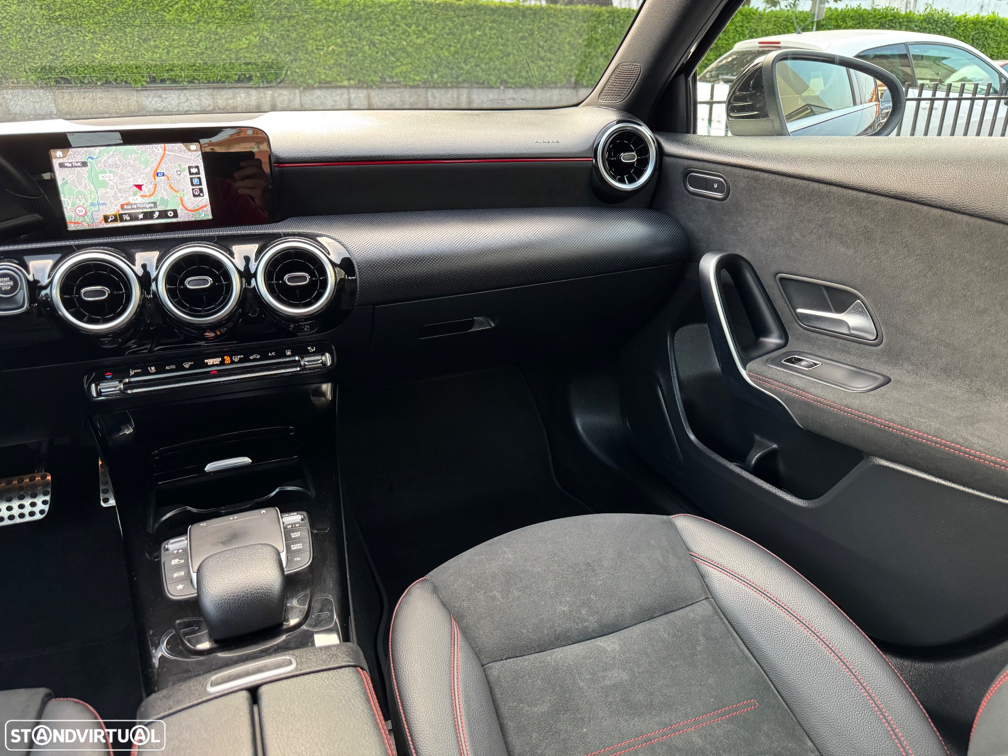 Mercedes-Benz A 250 Limousine e AMG Line - 17