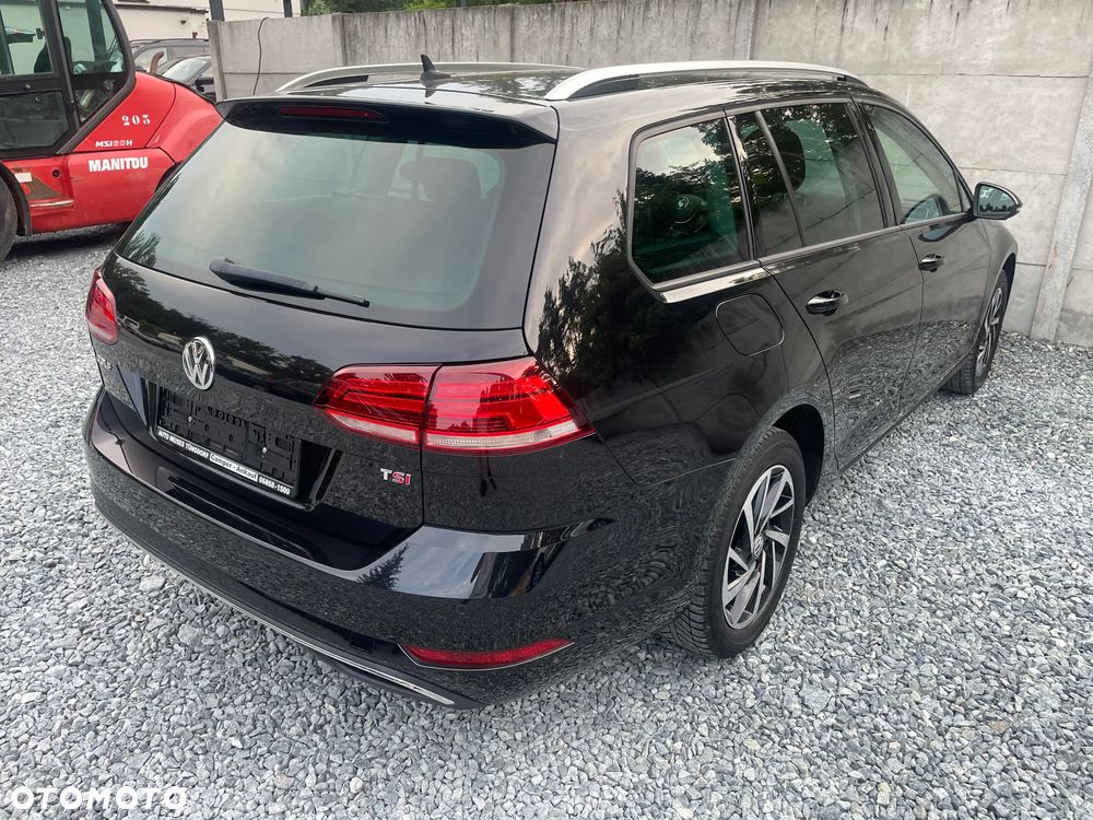Volkswagen Golf - 8