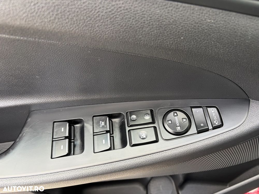 Hyundai Tucson 1.6 T-GDi 4WD 7DCT Luxury - 14