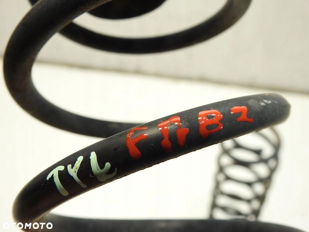 SPRĘŻYNY TYŁ SKODA FABIA II 1.4 TDI - 2