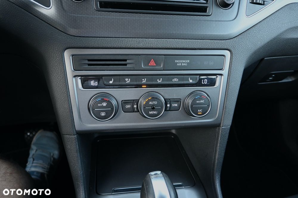 Volkswagen Golf Sportsvan 2.0 TDI BlueMotion Technology DSG Lounge - 33