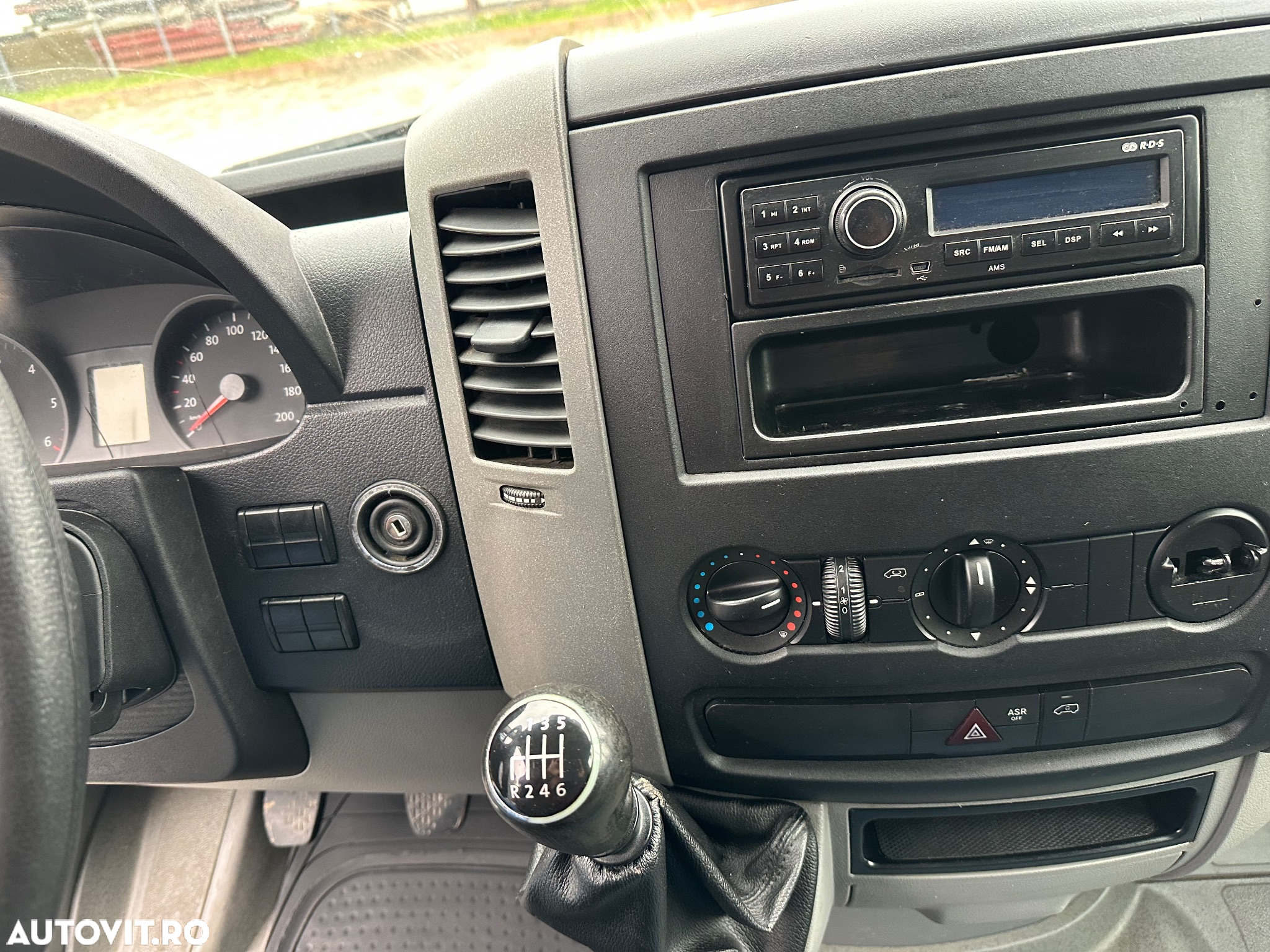 Volkswagen Crafter Autoutilitara Furgon - 15
