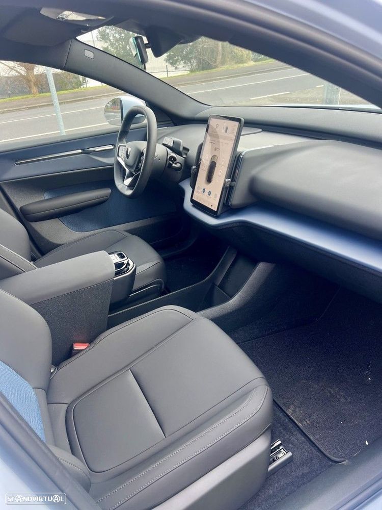 Volvo EX30 69 kWh Single Motor Extended Range Core - 10