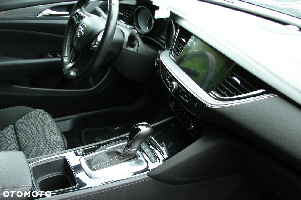 Opel Insignia - 12