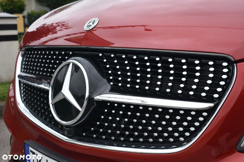 Mercedes-Benz Klasa V 300 d 4-Matic Exclusive 9G-Tronic (d³ugi) - 15