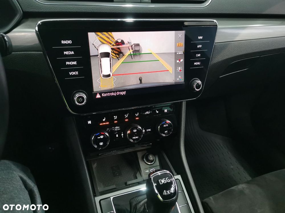 Skoda Superb 2.0 TDI SCR 4x4 Style DSG - 6