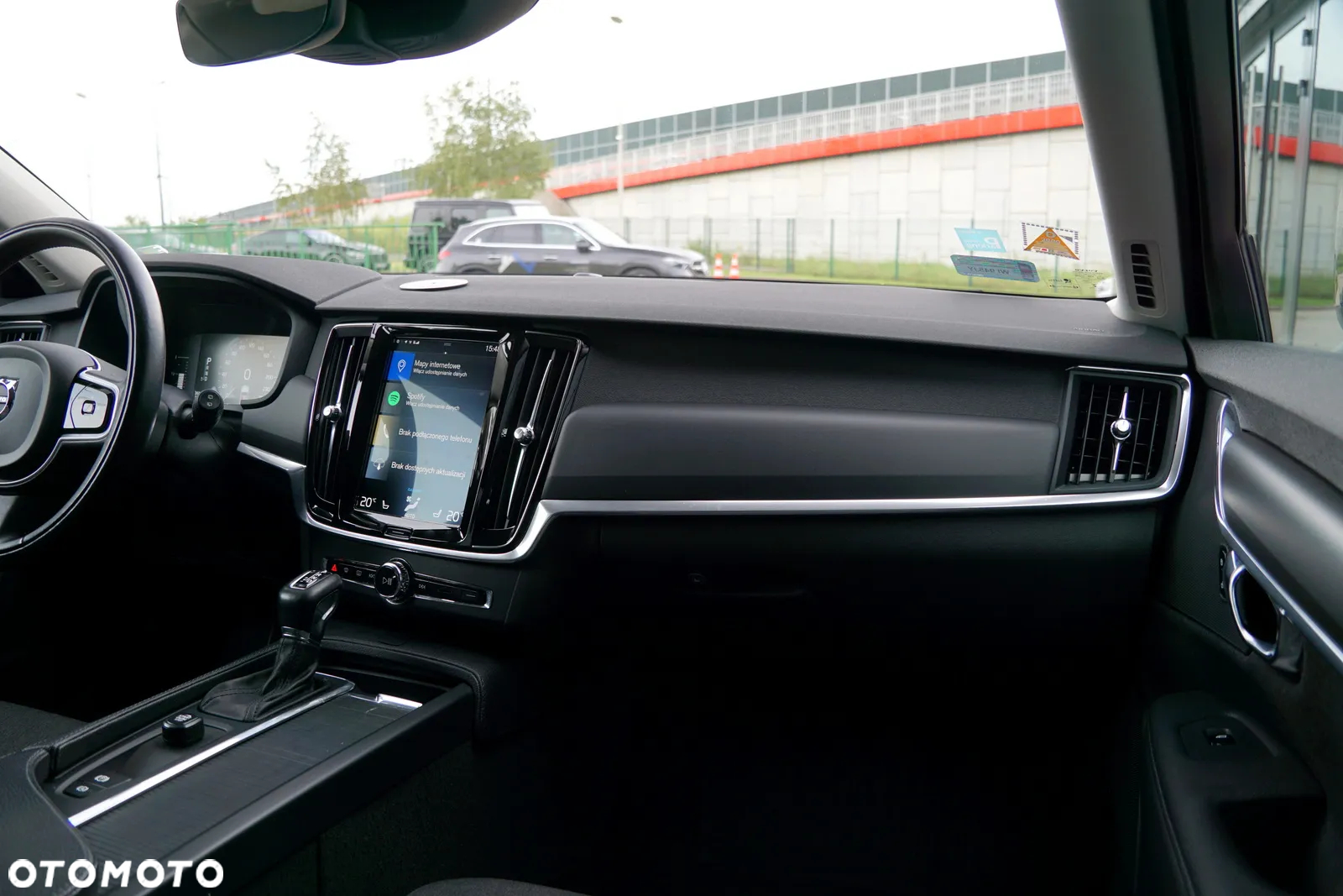 Volvo V90 Cross Country D4 AWD - 28