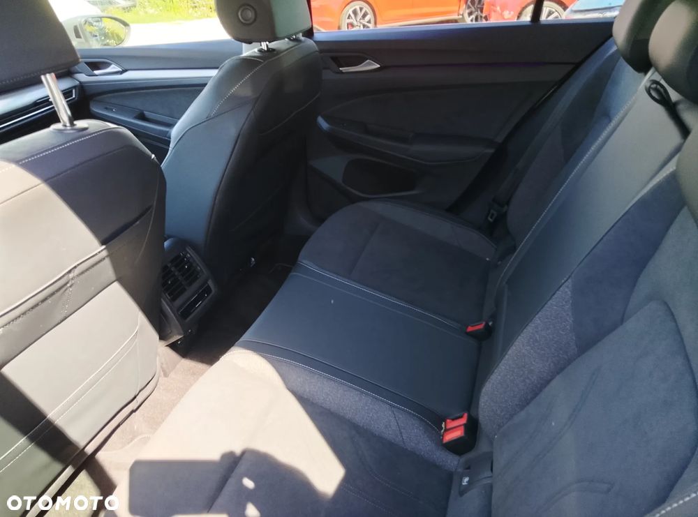 Volkswagen Golf 2.0 TDI SCR DSG Active - 11