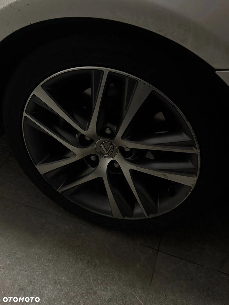 Lexus IS 200t / 300 Elegance - 16