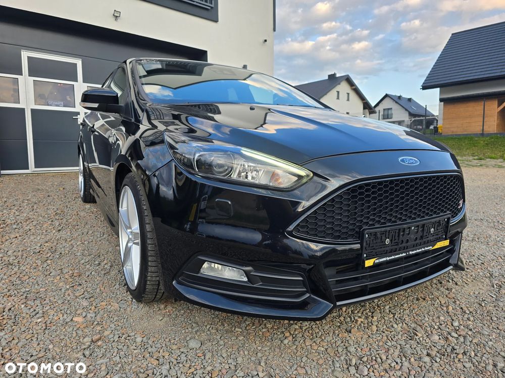 Ford Focus 2.0 EcoBoost ST mit Leder-Exclusiv-Paket - 14