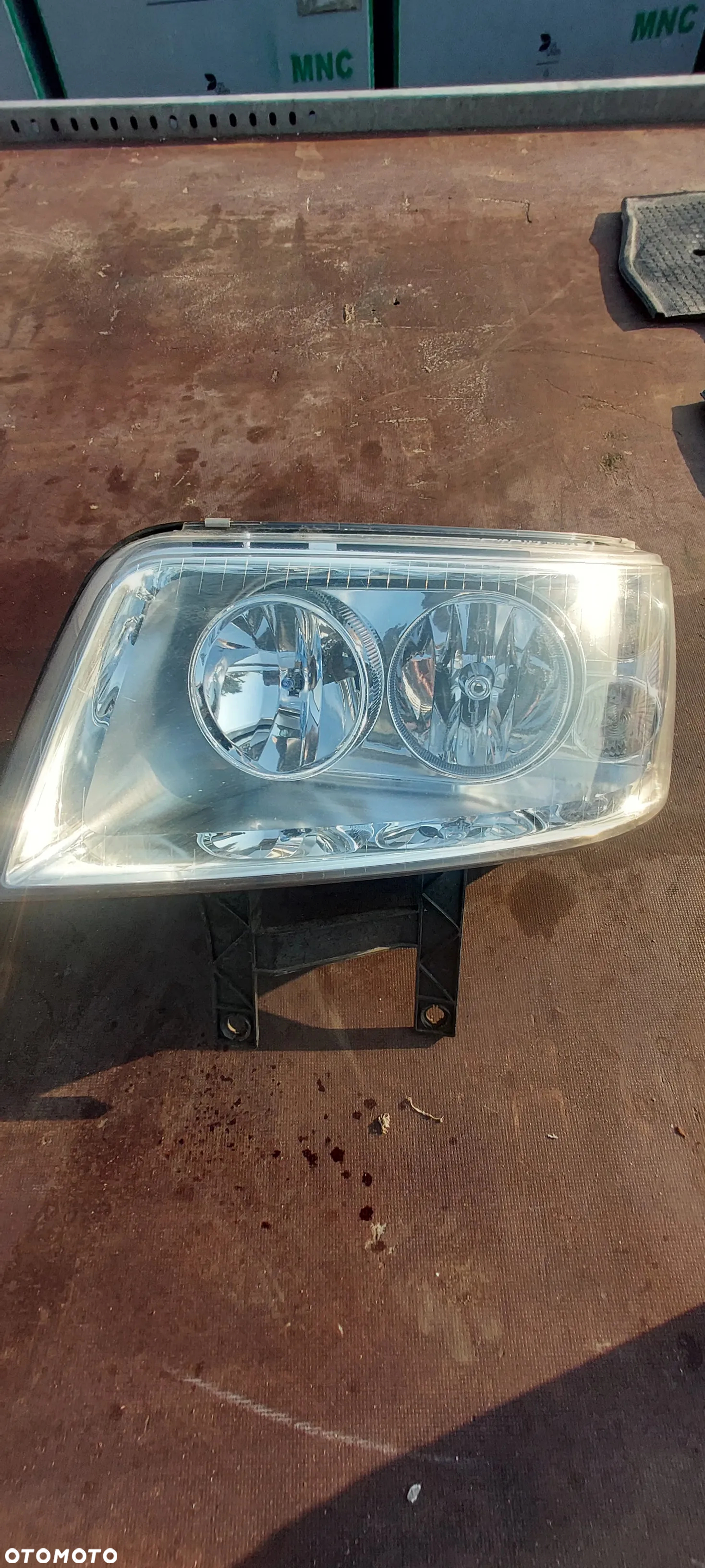 reflektor lampa vw t5 multivan przód - 7