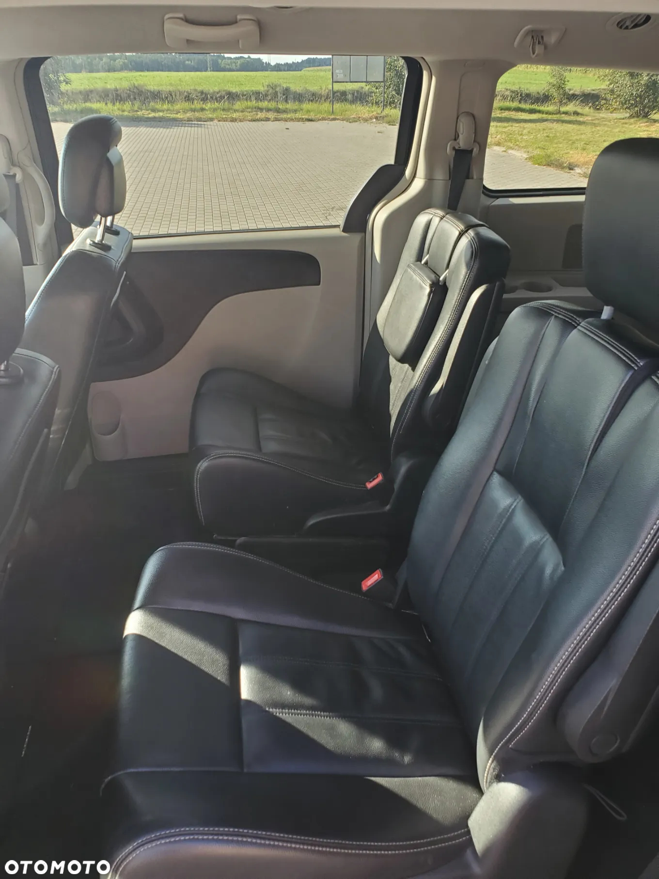 Chrysler Town & Country 3.6 Touring - 10