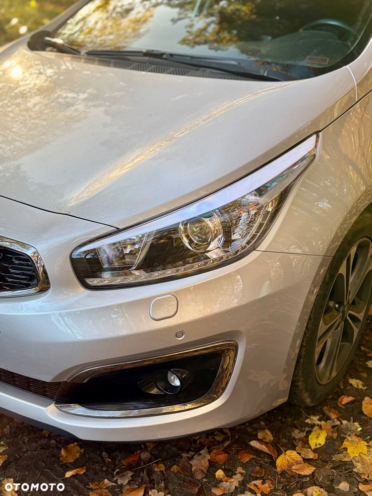Kia Ceed - 8