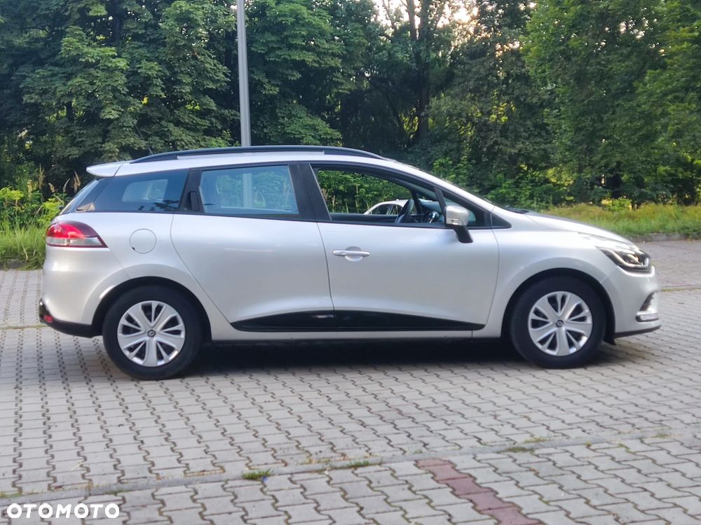 Renault Clio 1.2 16V Confort Privilege - 8