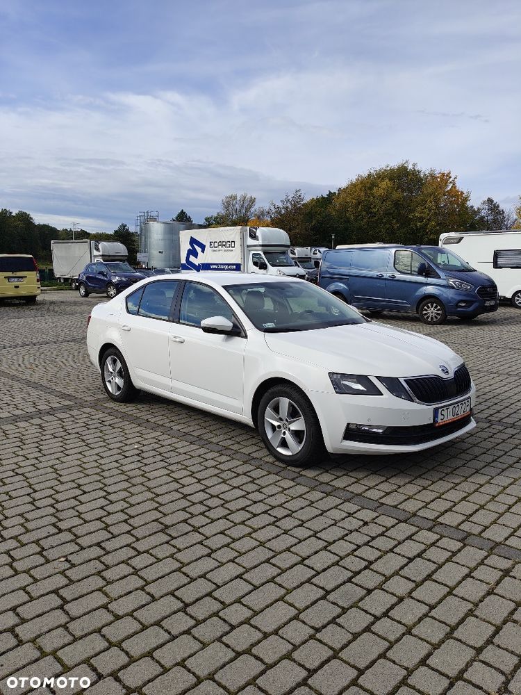 Skoda Octavia - 2