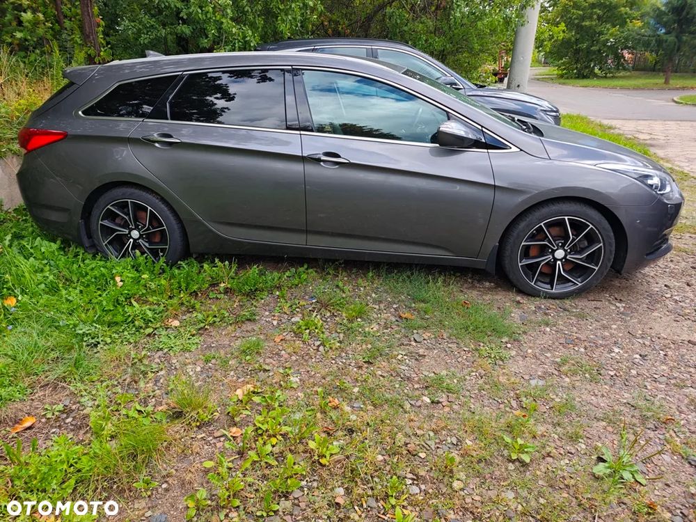 Hyundai i40 1.6 CRDi Premium DCT - 1