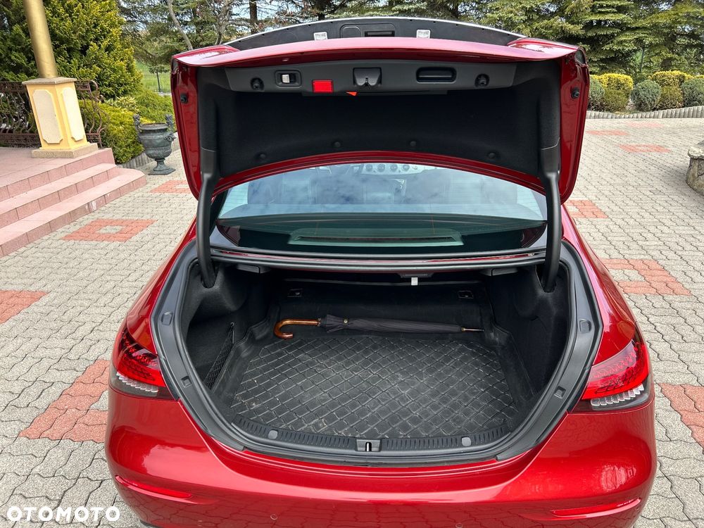 Mercedes-Benz Klasa E 220 d 4Matic 9G-TRONIC Avantgarde - 18
