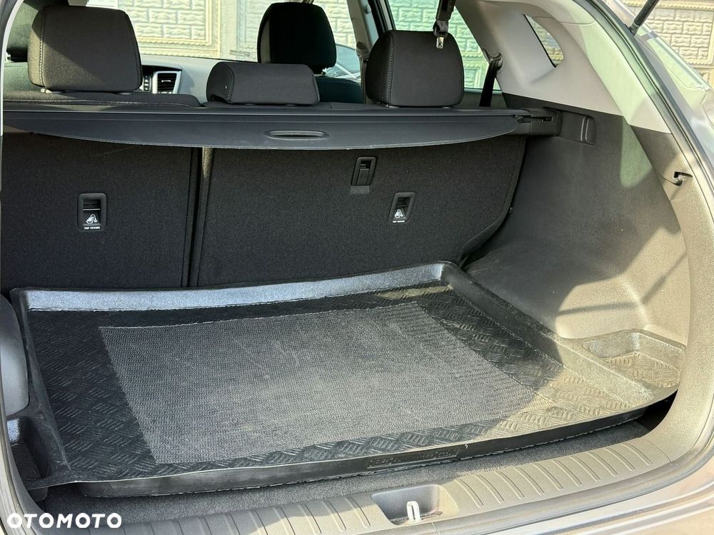 Hyundai Tucson blue 1.7 CRDi 2WD Style - 23