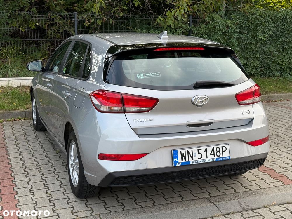 Hyundai i30 1.5 DPI Classic + - 27