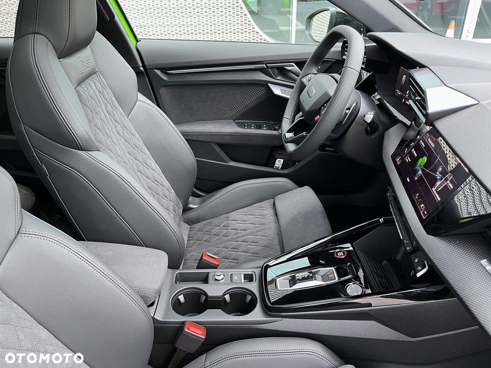 Audi RS3 Sportback - 19