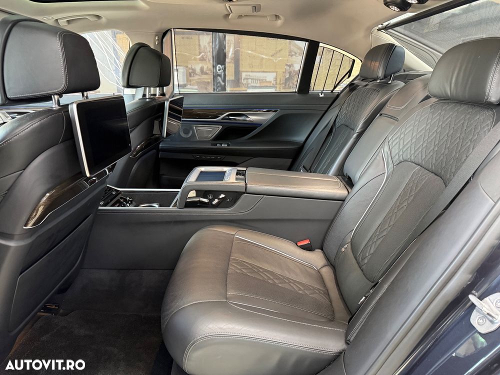 BMW Seria 7 730Ld xDrive - 31