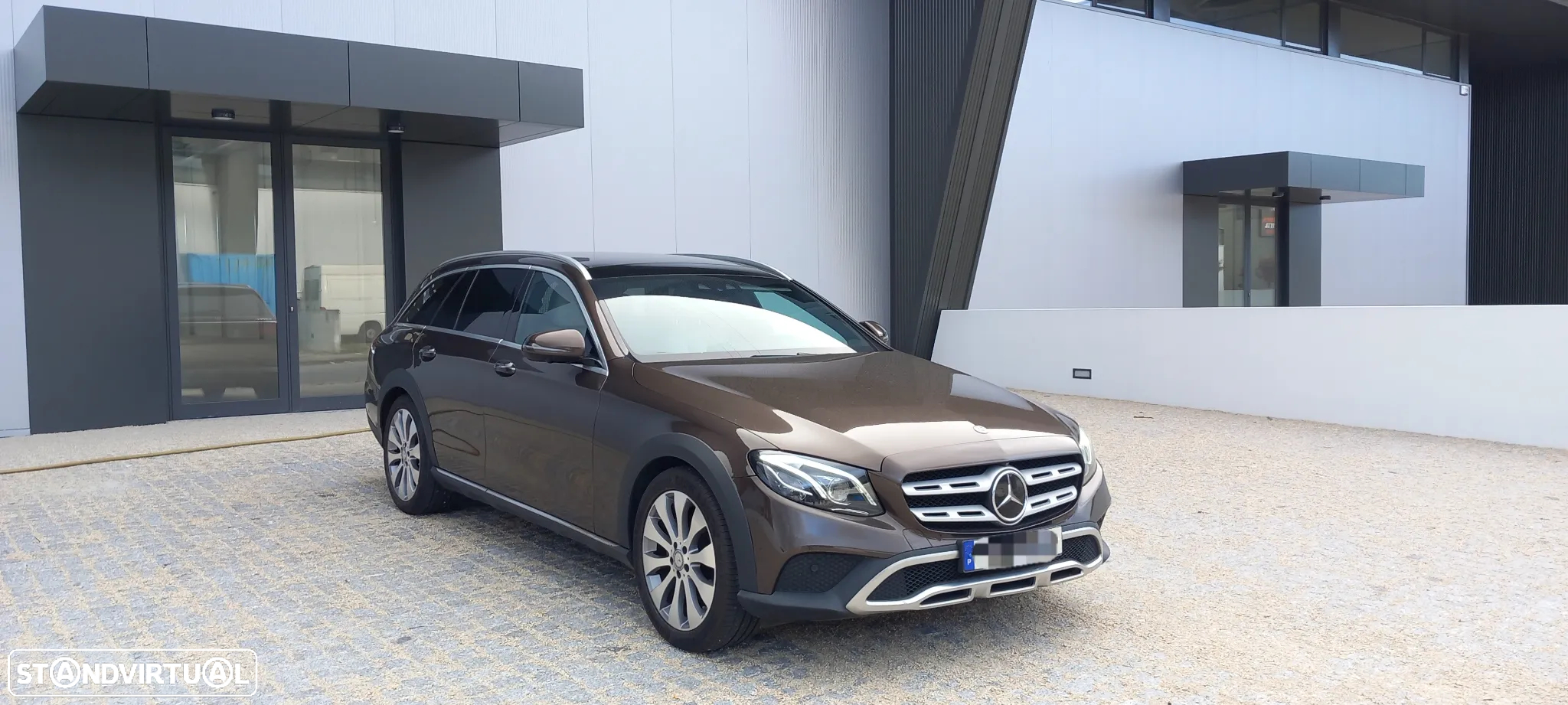 Mercedes-Benz E 220 d 4-Matic All Terrain Avantgarde + - 9
