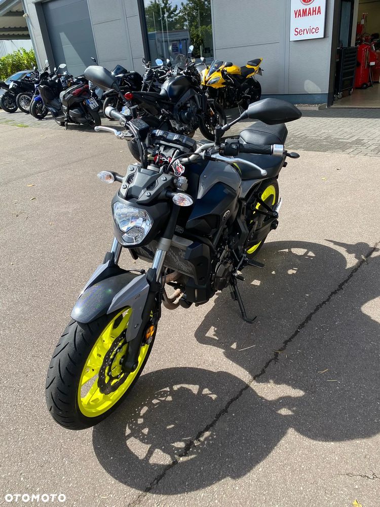 Yamaha MT - 32