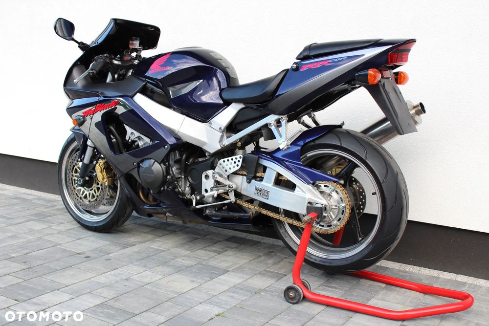 Honda CBR - 3