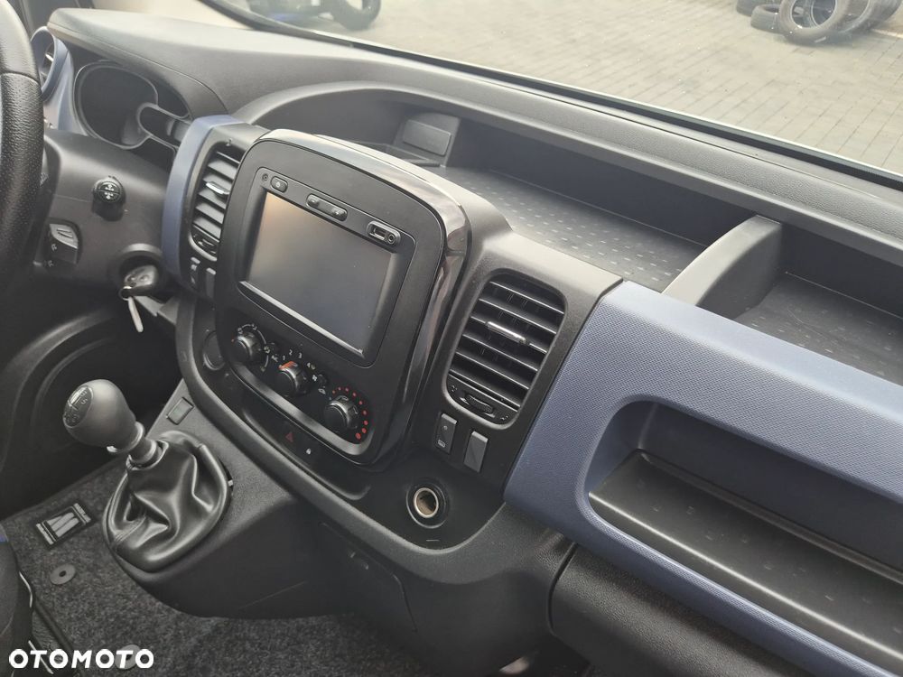 Opel Vivaro - 19