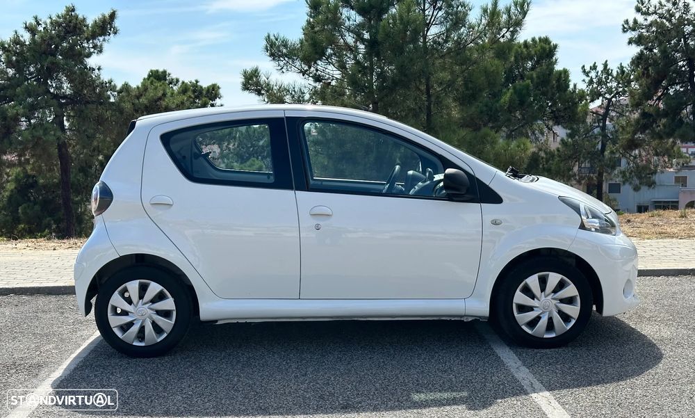 Toyota Aygo Connect - 8