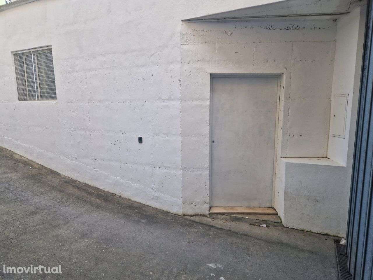 Lote de garagens fechadas no Bairro do Liceu, Aveiro - Grande imagem: 3/18
