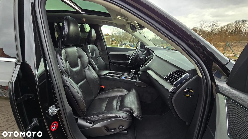 Volvo XC 90 D5 AWD Geartronic Inscription - 12