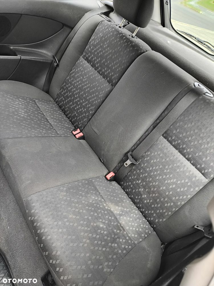 Ford Focus Ambiente - 8