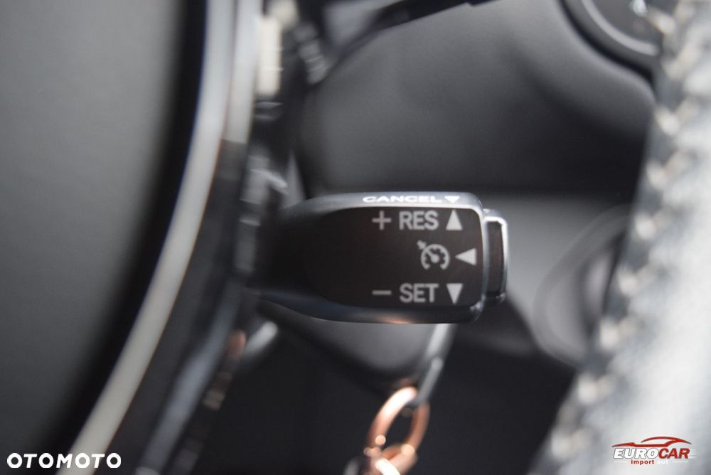 Toyota Yaris 1.5 Premium - 26