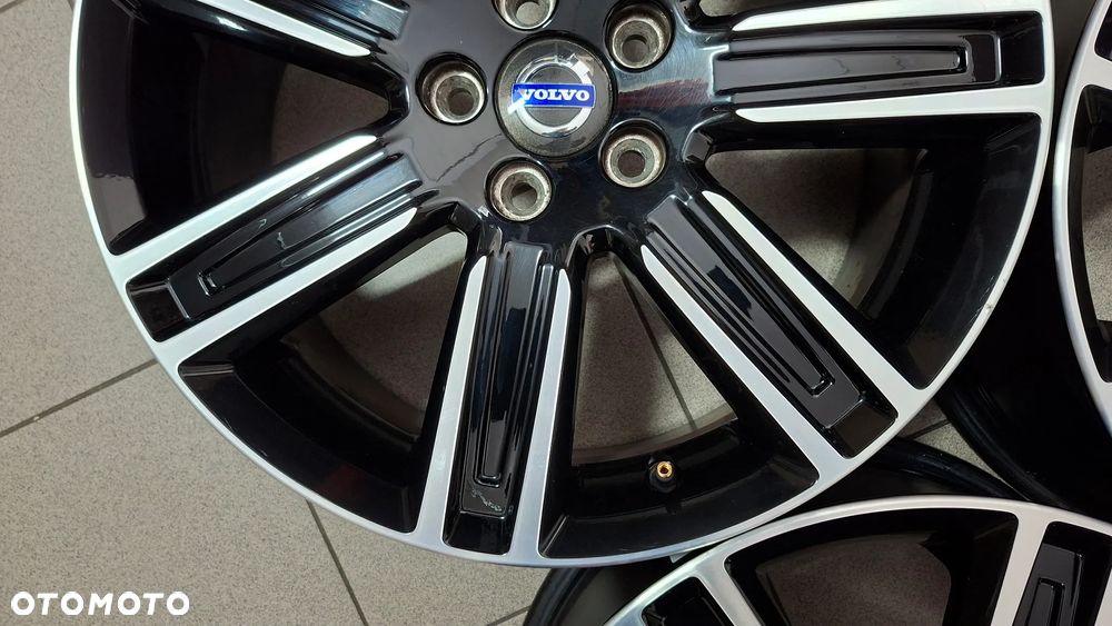 Felgi Aluminiowe 18 Volvo XC 60 5x108 ET 55 - 12