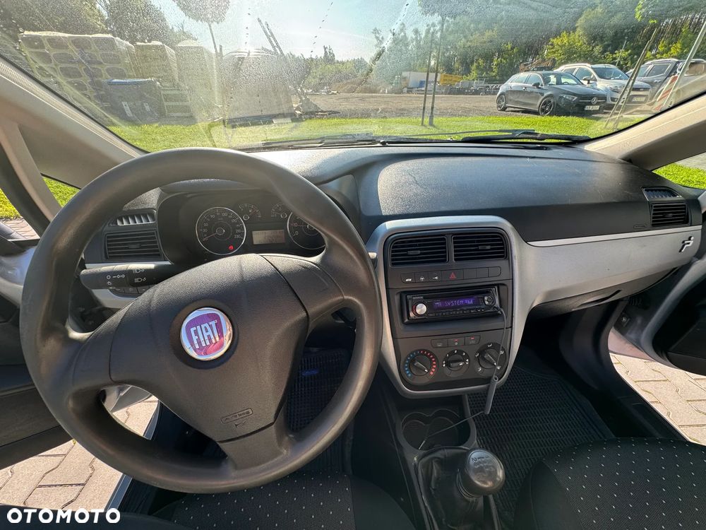 Fiat Grande Punto - 9