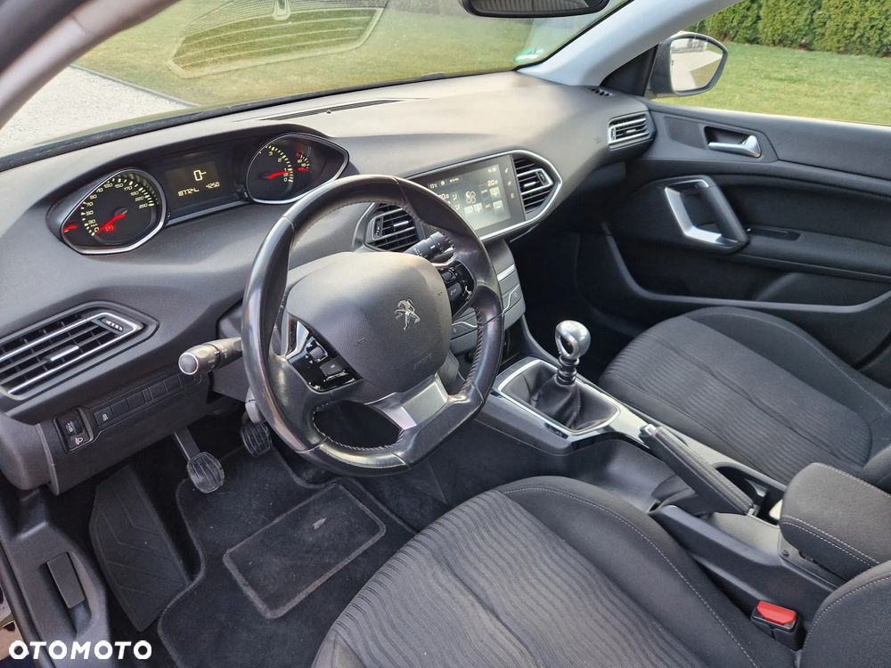 Peugeot 308 125 THP Active - 8