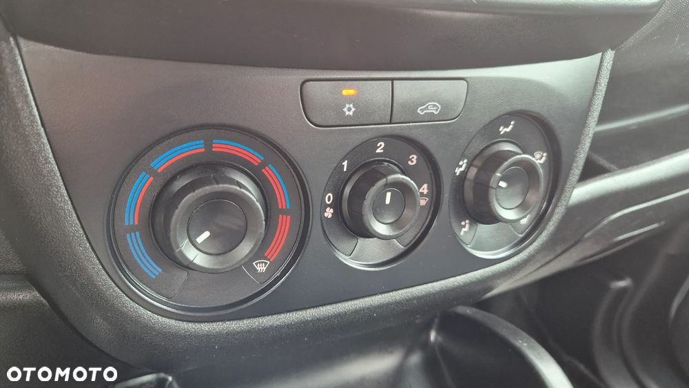Fiat Doblo 1.4 16V Dynamic - 10