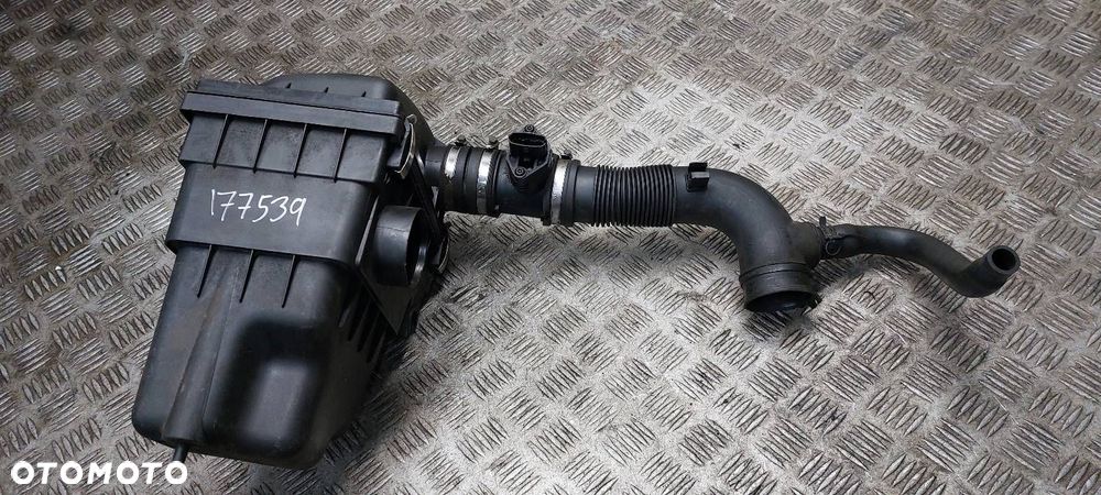 OBUDOWA FILTRA  PRZEPŁYWOMIERZ DOLOT OPEL AGILA A 0280218119 09204631 - 1