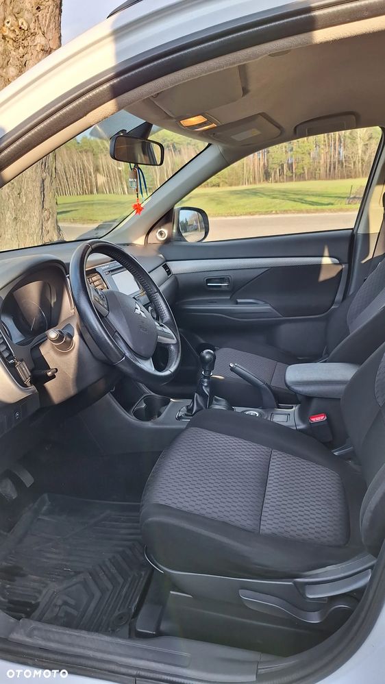 Mitsubishi Outlander 2.2 DID Intense + 4WD - 5