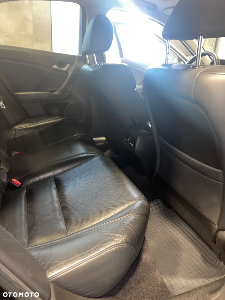 Honda Accord 2.0 Executive Nav - 24