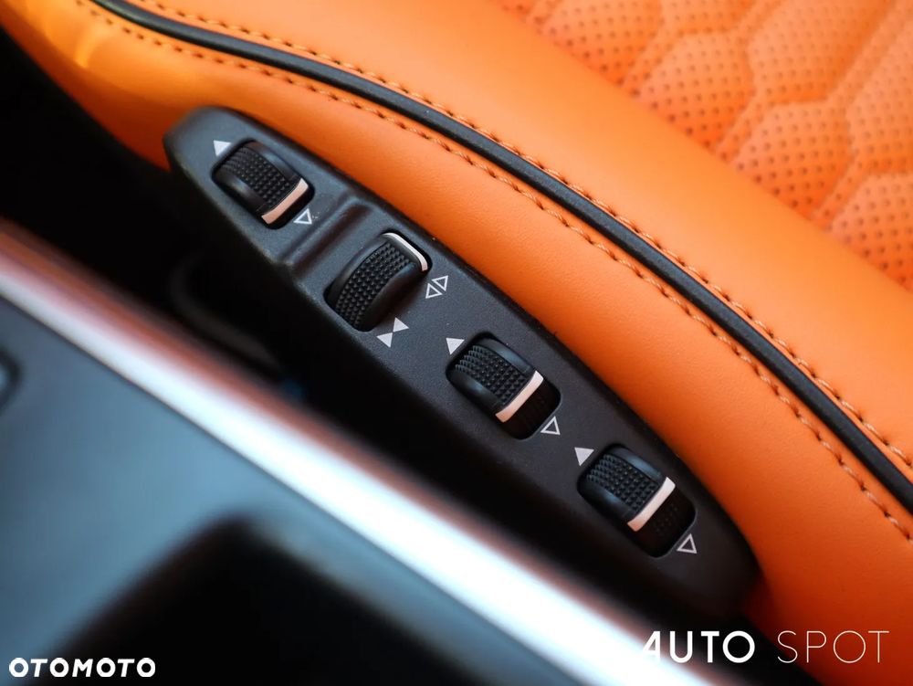 Mercedes-Benz Klasa G 63 AMG AMG SPEEDSHIFT 7G-TRONIC - 23