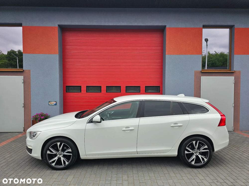 Volvo V60 D2 Drive-E Momentum - 17