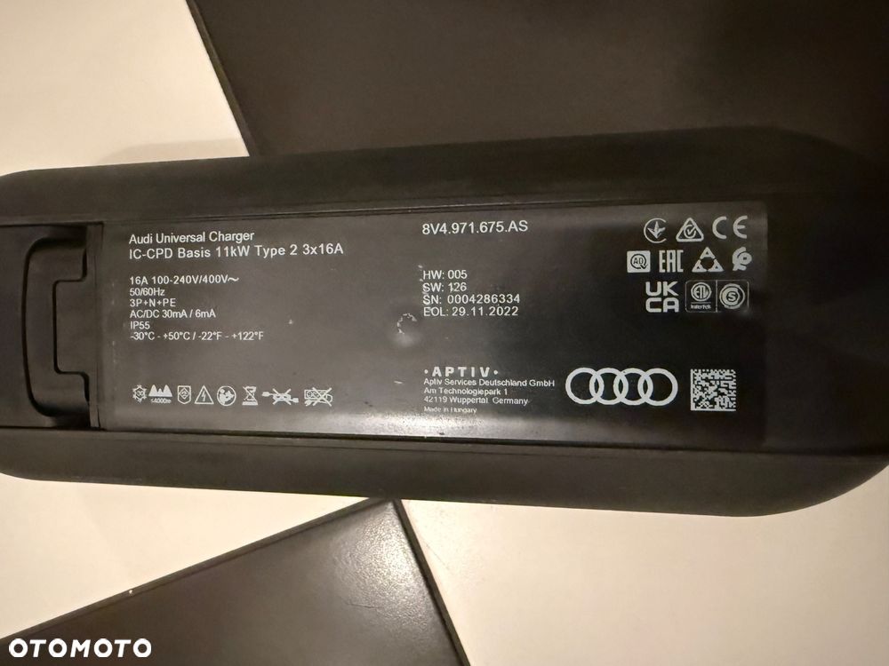 Sprzedam oryginalną ładowarkę siłową Audi - 7