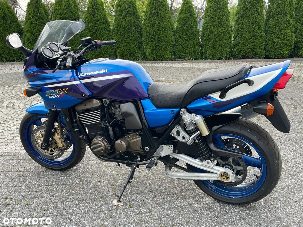 Kawasaki ZRX - 7