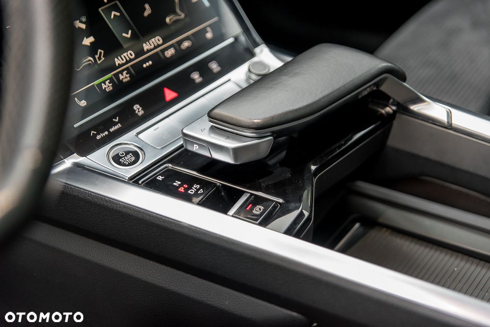Audi e-tron 50 Quattro S line - 22