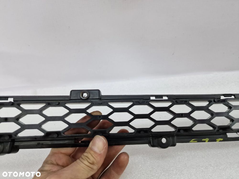 KIA SORENTO 3 III KRATKA ŚRODKOWA ZDERZAKA PRZEDNIEGO PRZÓD , NR 86522-2P000 , NR AUKCJI KR247 - 7